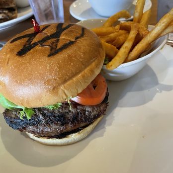 J’s Deli - Hamburger - Delis Near Me - Palm Desert, California J’s Deli - Hamburger - Delis Near Me - Palm Desert, California