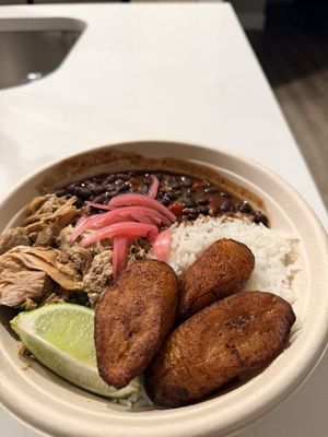 Suárez Bakery & Barra by null