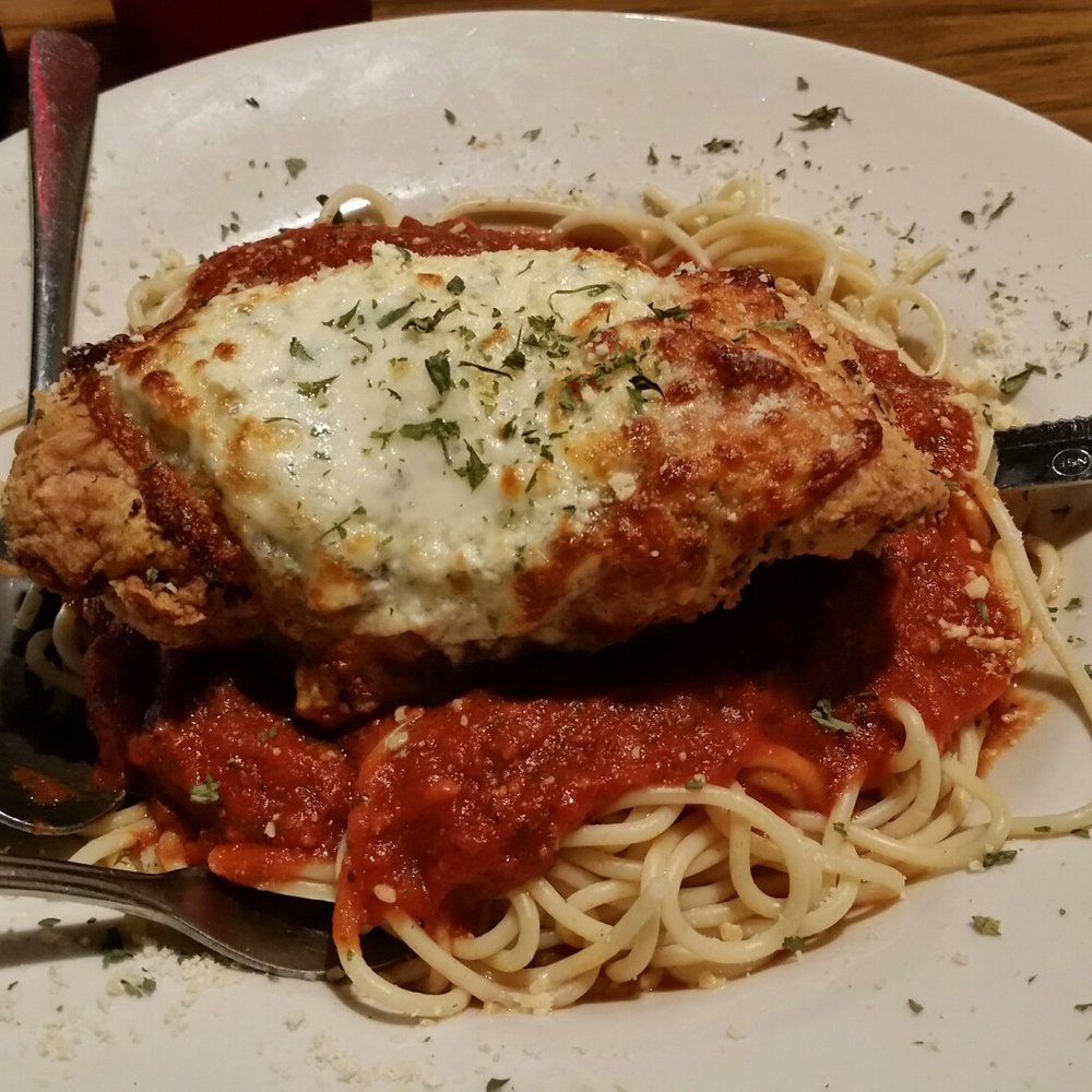 Chuck's Restaurant - Pizza Near Me - Des Moines, Iowa Chuck's Restaurant - Pizza Near Me - Des Moines, Iowa