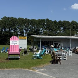 Great Bridge Furniture & Mattress - This is the outside view of the Business! I also bought my outside furniture from him in 2019
