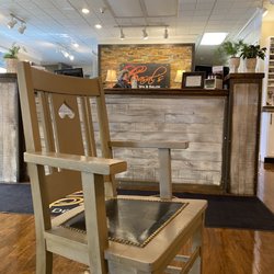 Casal's de' Spa & Salon - Canfield - Front desk