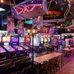 Flippers Family Arcade