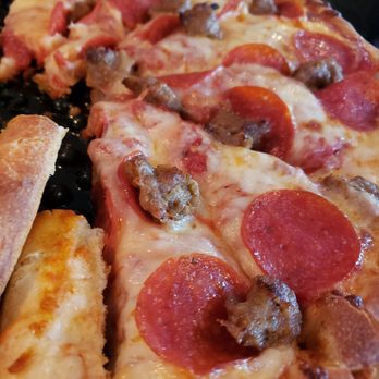 Lorenzo's Pizzeria - Pepperoni and sausage - Pizza Near Me - Oberlin, Ohio Lorenzo's Pizzeria - Pepperoni and sausage - Pizza Near Me - Oberlin, Ohio