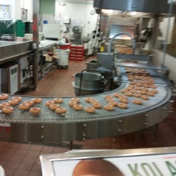 Krispy Kreme - Conveyor belt of donuts - Donuts Near Me - Austin, Texas Krispy Kreme - Conveyor belt of donuts - Donuts Near Me - Austin, Texas