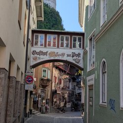 Hans im Glück - Outdoor patio on the historic Römerhofgasse