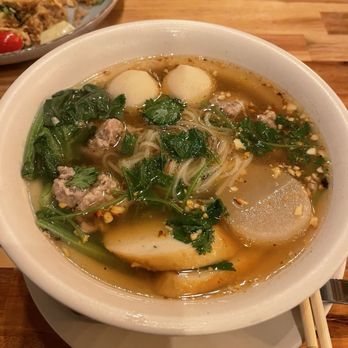 Le' Lert Thai Eatery - Thai Near Me - Camas, Washington