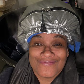 Echelon Shampoo Bar - Steamer treatment - Hair Stylists Near Me - Las Vegas, Nevada