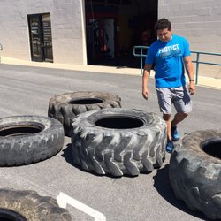 Centaurian Fitness - Tire flips