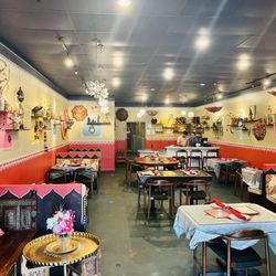 Avatar Indian Bistro - Beautiful decor