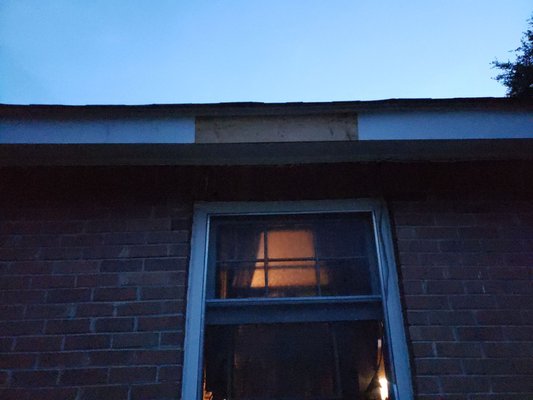 Heritage Roofing Company Logo