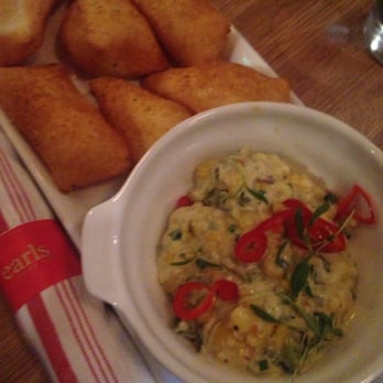 Earls Kitchen + Bar - Roasted corn and poblano cheese dip - New American Near Me - McLean, Virginia Earls Kitchen + Bar - Roasted corn and poblano cheese dip - New American Near Me - McLean, Virginia