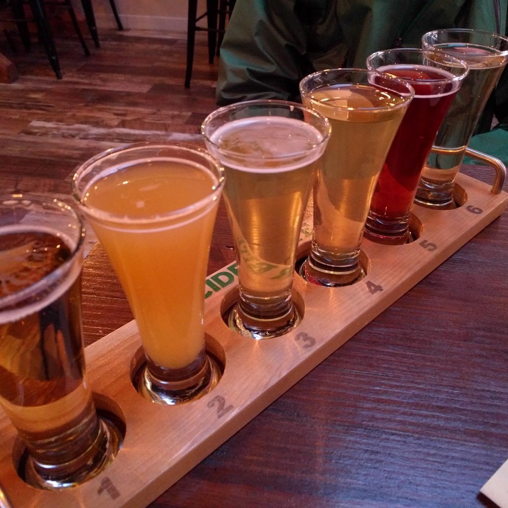 Cider Bite - Flight of ciders - Bars Near Me - Portland, Oregon