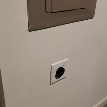 D Best Electrical Service - 240 V plug installed - Electricians Near Me - College Park, Georgia D Best Electrical Service - 240 V plug installed - Electricians Near Me - College Park, Georgia