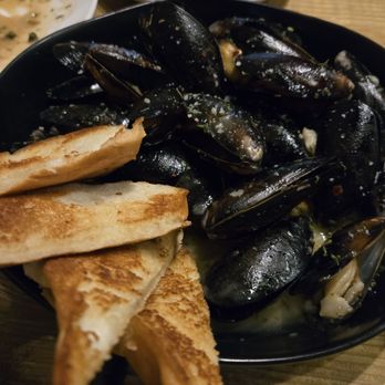 Venucci - Mussels - Italian Near Me - Lagrange, Georgia