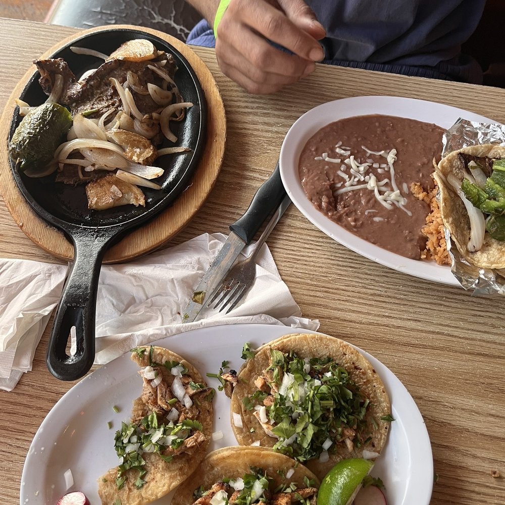 El Molcajete - Chicken Tacos - Mexican Near Me - Shelbyville, Kentucky El Molcajete - Chicken Tacos - Mexican Near Me - Shelbyville, Kentucky