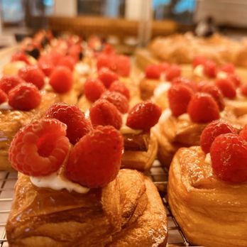 Paris Baguette - Bakeries Near Me - Avon, Ohio Paris Baguette - Bakeries Near Me - Avon, Ohio