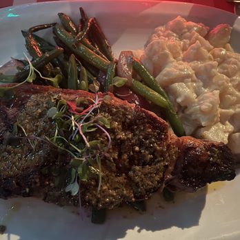 Chez Jay - Butter steak with green beans and La Jolla potatoes - Steakhouses Near Me - Santa Monica, California