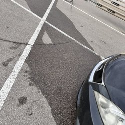 Kwik Kar - Different angle. Same photo.