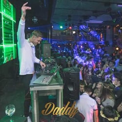 Daddy - DADDY ESTÀ DE MODA