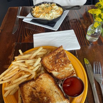 The Brixton - Short rib melt with fries - New American Near Me - San Francisco, California The Brixton - Short rib melt with fries - New American Near Me - San Francisco, California