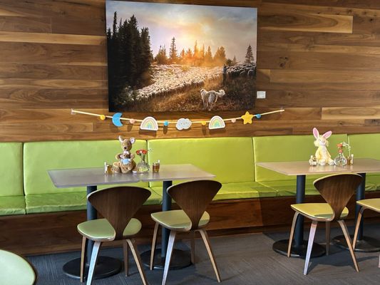 Modern Bar and Restaurant by null