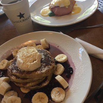 Le Gourmand - Pancakes & eggs Benny - Coffee & Tea Near Me - Toronto, Ontario