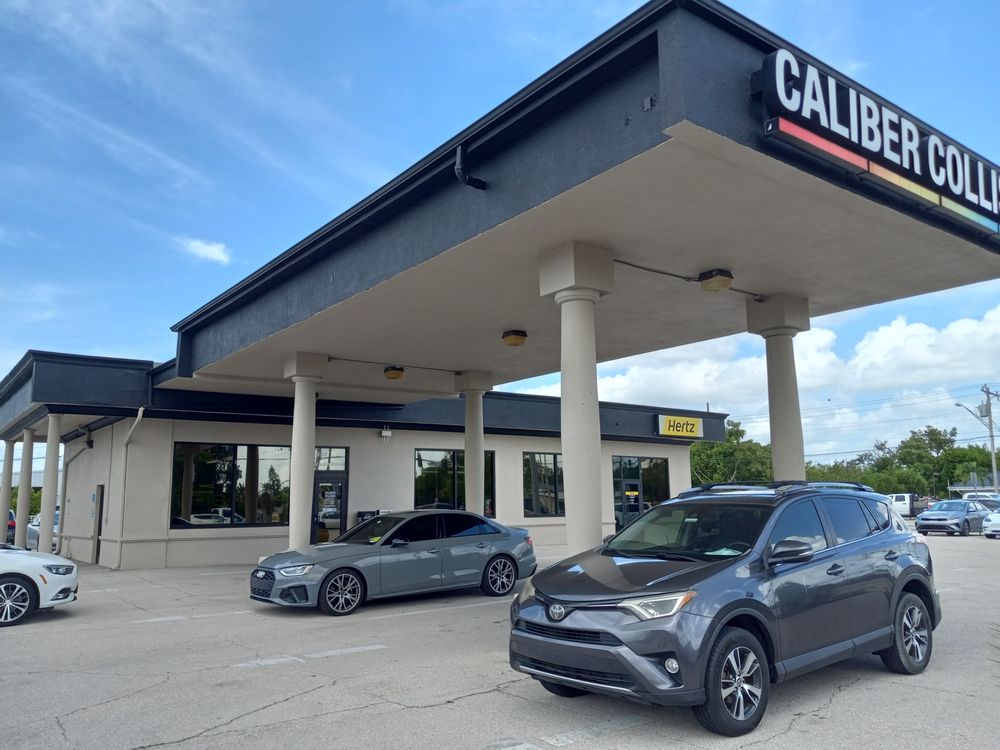 CALIBER COLLISION Updated July 2024 22 Photos & 26 Reviews 902