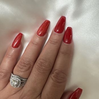 LT NAILS & SPA - Glitter red #105 and red red #111 - Nail Salons Near Me - La Habra, California