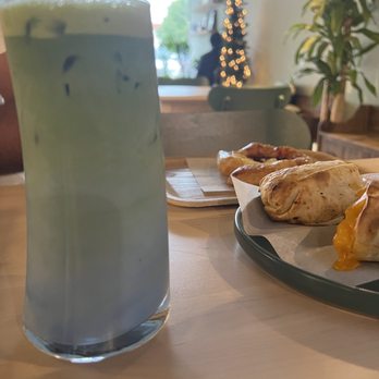 El Porton Coffee  - Coffee & Tea Near Me - Dallas, Texas