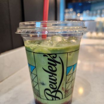 Dublin Airport Terminal 2 - Not even filled up, but pretty good. - Airport Terminals Near Me - Dublin, D Dublin Airport Terminal 2 - Not even filled up, but pretty good. - Airport Terminals Near Me - Dublin, D