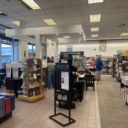 Barnes & Noble Massapequa Park
