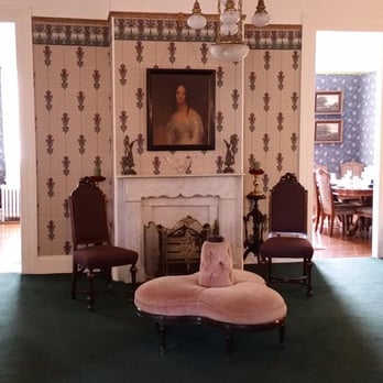 Wilbraham Mansion - Living room - Hotels Near Me - Cape May, New Jersey Wilbraham Mansion - Living room - Hotels Near Me - Cape May, New Jersey
