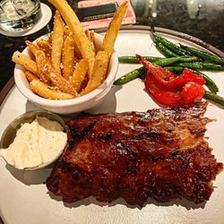 Moxies London Downtown Restaurant - Half rack ribs and fries