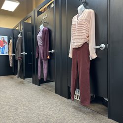 Clothes Mentor Edmond, OK - Change rooms.