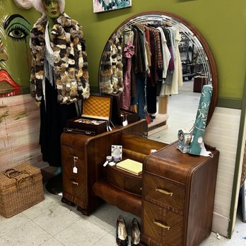 Antique Plaza - Antiques Near Me - Mesa, Arizona Antique Plaza - Antiques Near Me - Mesa, Arizona