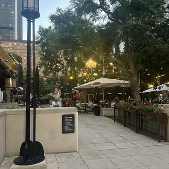 Settecento - Outdoor seating - Italian Near Me - Los Angeles, California Settecento - Outdoor seating - Italian Near Me - Los Angeles, California