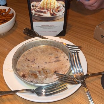 BJ's Restaurant & Brewhouse - It was a Cinnamon roll Pizookie! Super disappointed it's for limited time - Pizza Near Me - La Mesa, California