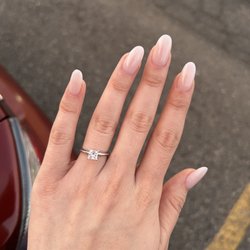 Super Nails & Spa