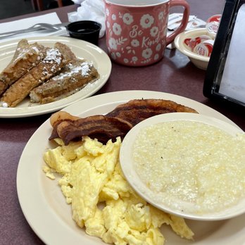 Barb's Country Kitchen & Cakery - Eggs, grits, French toast and delicious, thick bacon. - Southern Near Me - Eufaula, Alabama