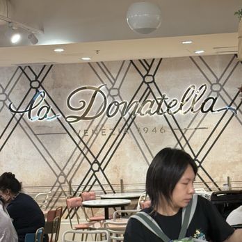 Donatella Salento Bakery - Bakeries Near Me - Barcelona, B