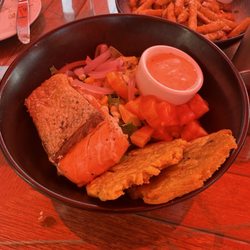 Lakeshore Sport & Fitness - Salmon bowl