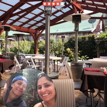 Robins Restaurant - Yelp Check in - New American Near Me - Cambria, California