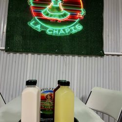 Antojitos La Chapis - Natural fruit refreshments