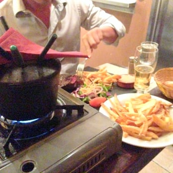 La Taverne de Montmartre - pommes frites - French Near Me - Paris, 75 La Taverne de Montmartre - pommes frites - French Near Me - Paris, 75