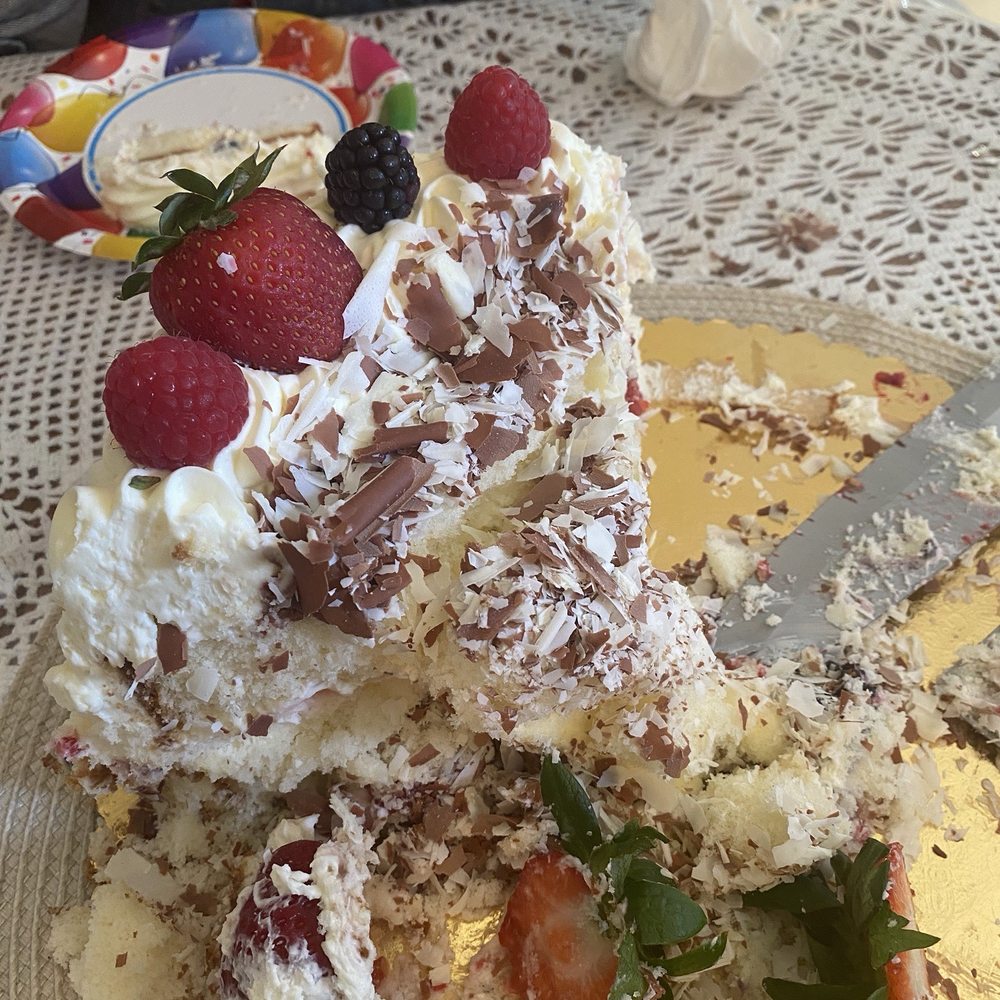 Bread Basket Cake Company - Collapsed cake. - Delis Near Me - Camarillo, California Bread Basket Cake Company - Collapsed cake. - Delis Near Me - Camarillo, California