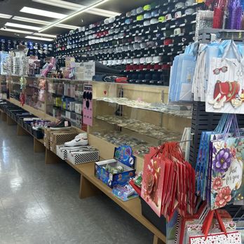 Top To Bottom - Men's Clothing Near Me - Tigard, Oregon