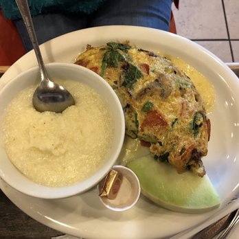 Redwood Cafe - Vegetarian with havari omelete - New American Near Me - Cambria, California Redwood Cafe - Vegetarian with havari omelete - New American Near Me - Cambria, California