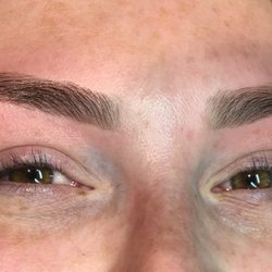 Brows By Piper - Brow wax and tint and lash lift