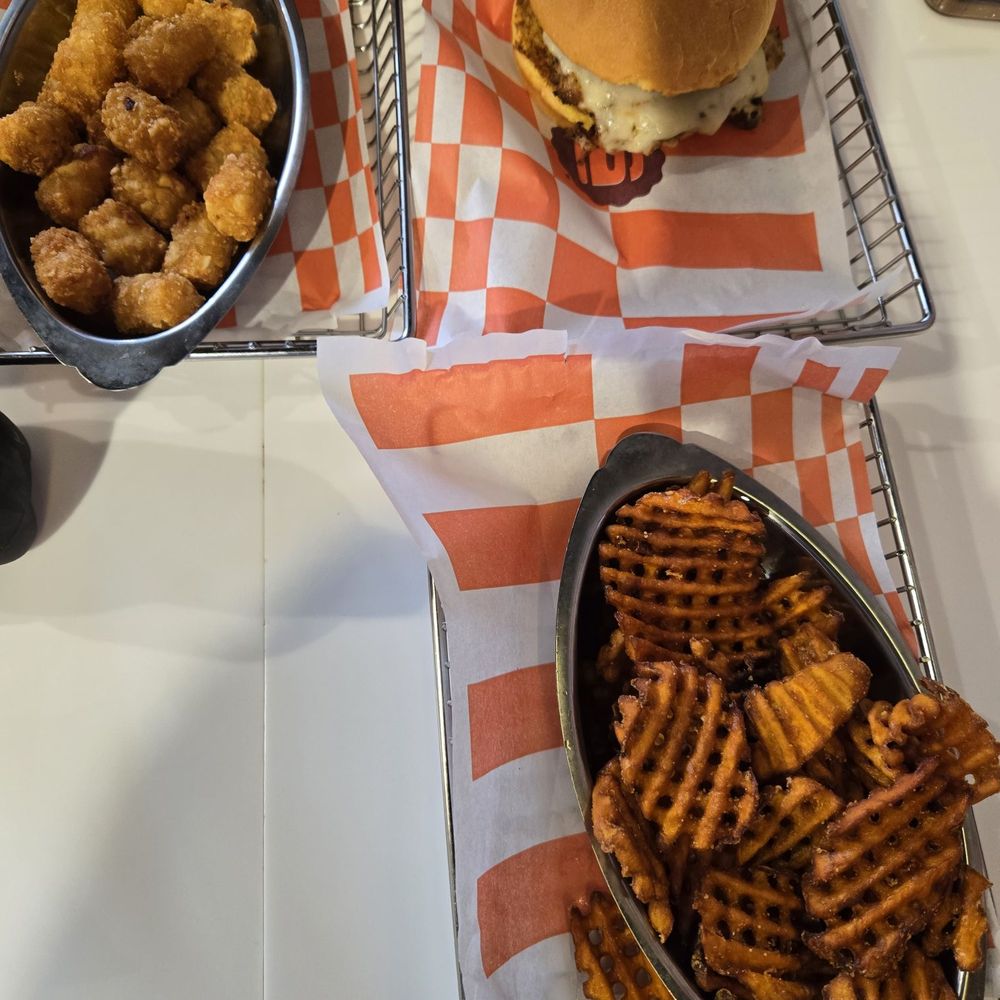 Smashburger - Burgers Near Me - New Hyde Park, New York