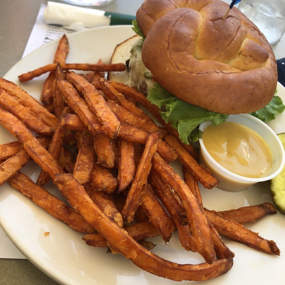 Pub Burger with sweet potatoes fries